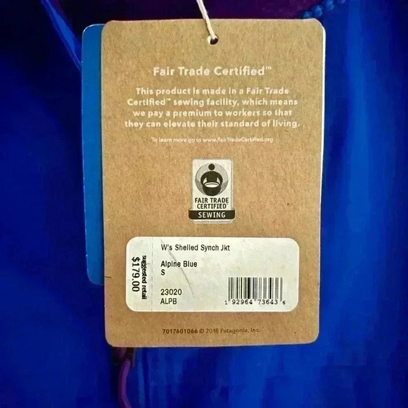 New Patagonia women’s jacket from movie set - Picture 3 of 6